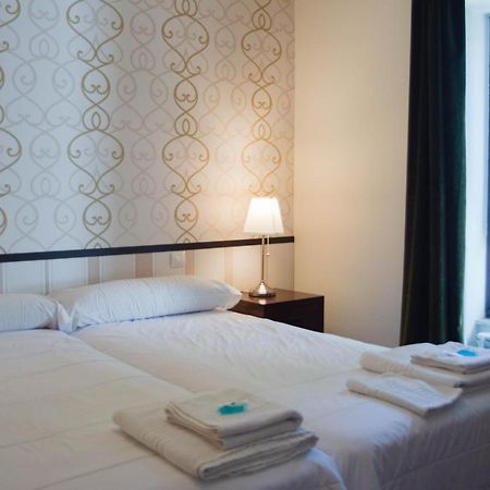 Casa Del Cura Hotel Las Navas del Marqués Eksteriør billede