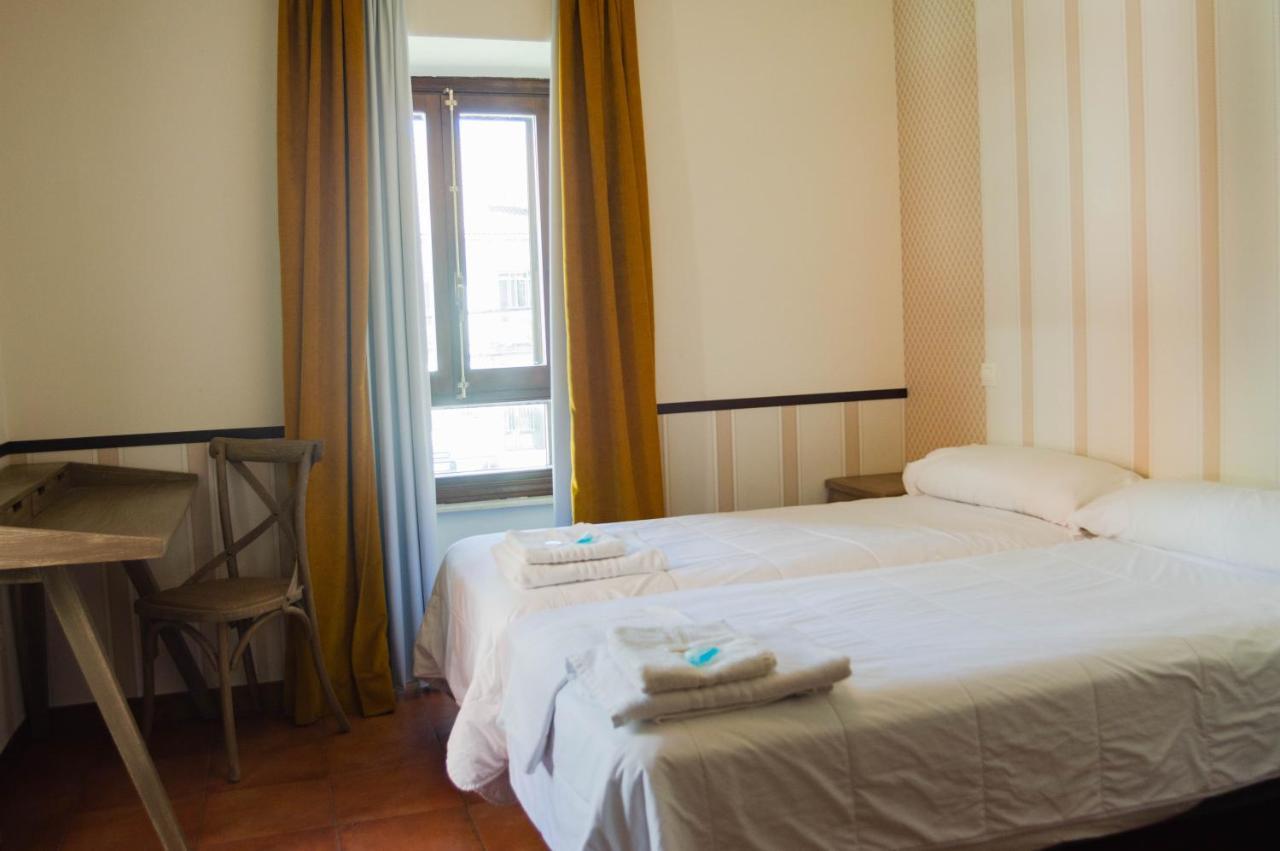 Casa Del Cura Hotel Las Navas del Marqués Eksteriør billede