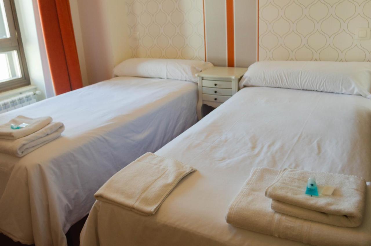 Casa Del Cura Hotel Las Navas del Marqués Eksteriør billede