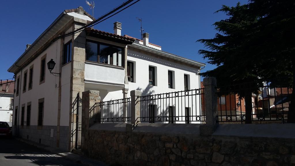Casa Del Cura Hotel Las Navas del Marqués Eksteriør billede